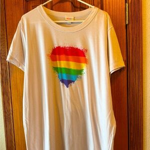 White LuLaroe shirt with rainbow heart XXL